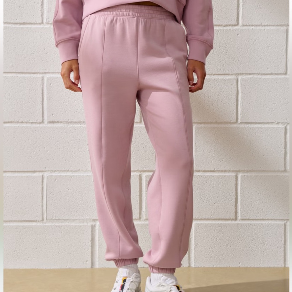 Abercrombie & Fitch YPB neoKNIT Joggers Size L - Picture 1 of 12